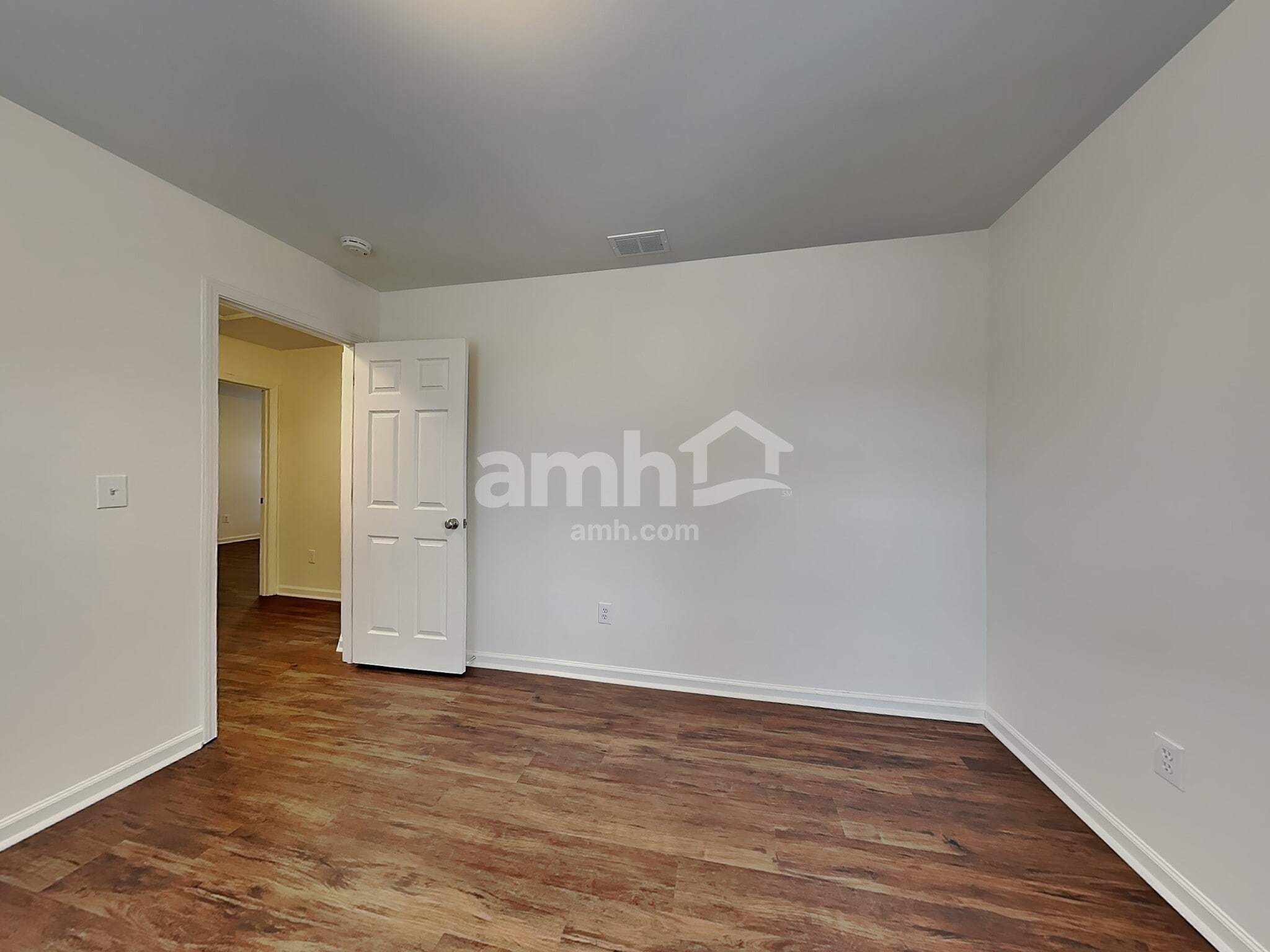 Building Photo - 113 Ridgebrook Way