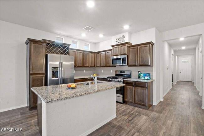 Building Photo - 12249 Desert Dove Ave