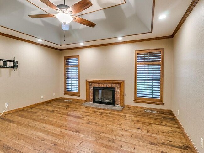 Building Photo - *Rare Find* Stunning Brookhaven 4 Bed 2.5 ...