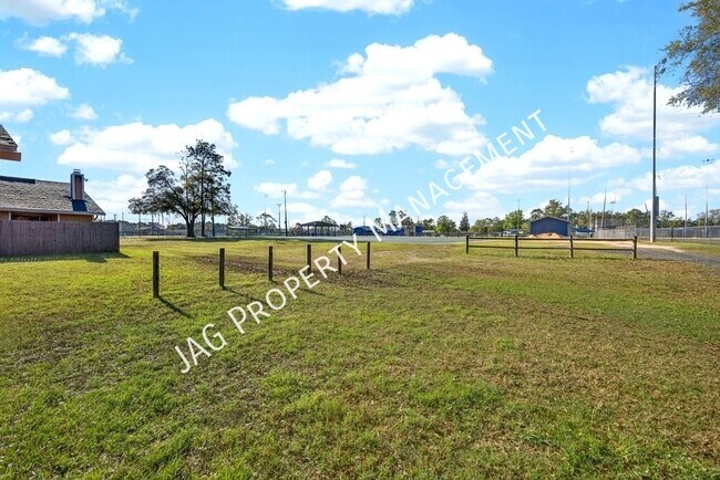 Building Photo - 1234 Montecello Dr