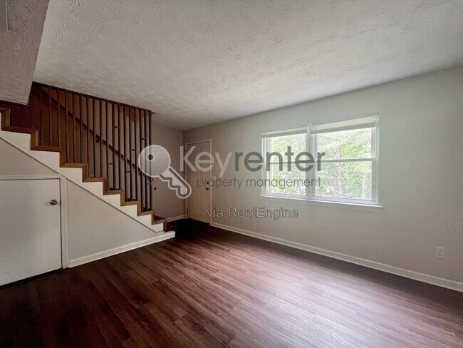 Building Photo - 1612 Knickerbocker Ave
