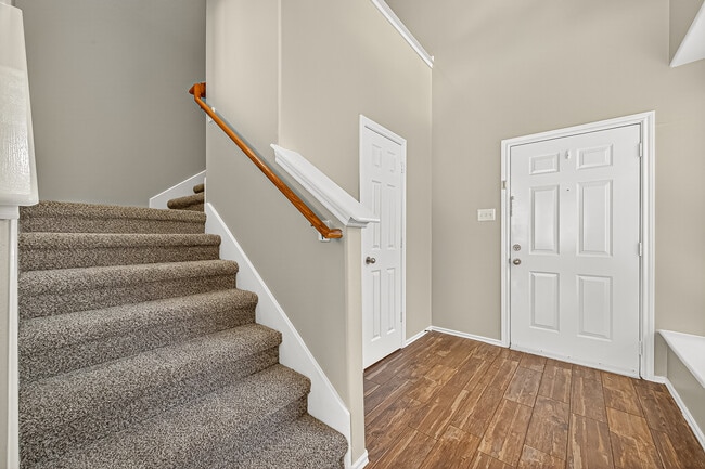 Building Photo - 110 N Burberry Park Cir