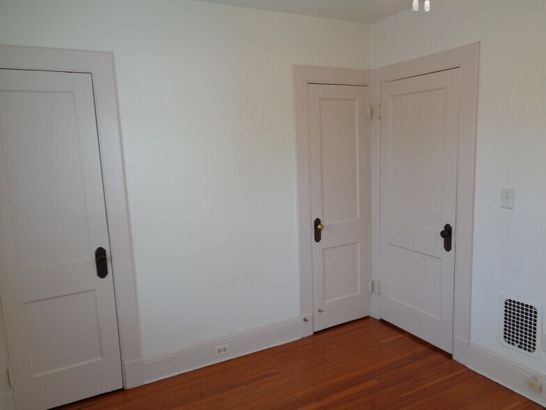 Building Photo - 79 2nd St
