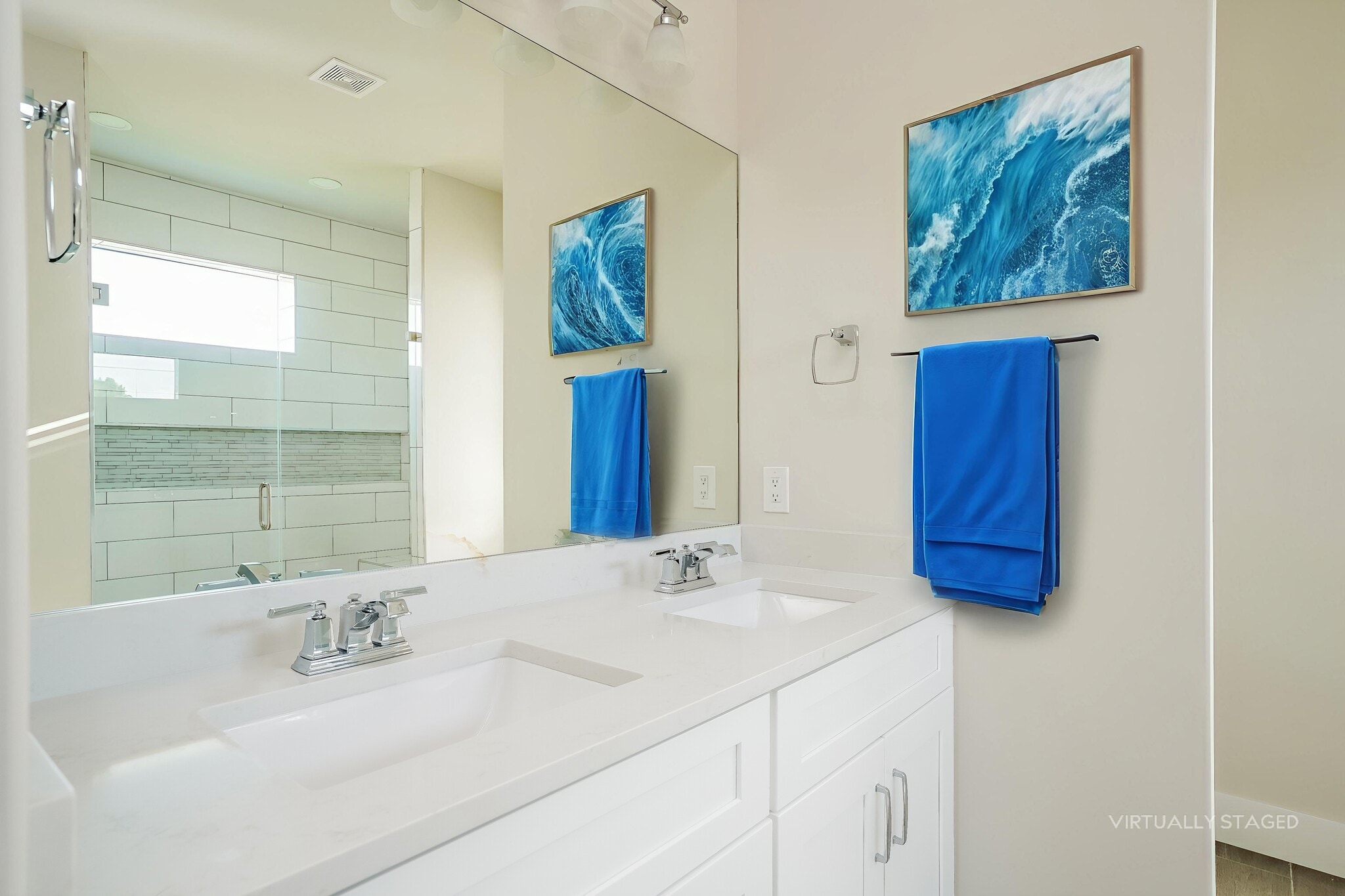 Building Photo - 6133 Hughes Ave