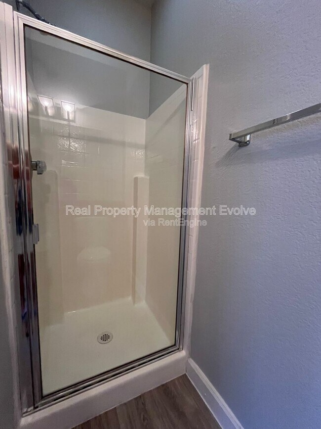 Building Photo - 4455 E Paradise Vlg Pkwy S