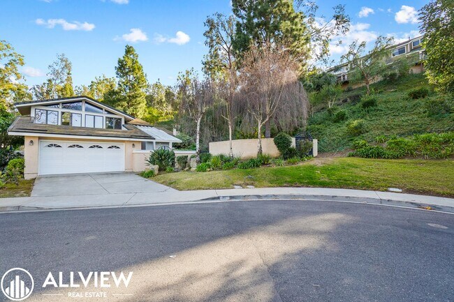 Building Photo - Spacious 4 bed, 2.5 bath Home Available Now in the Turtle Rock community