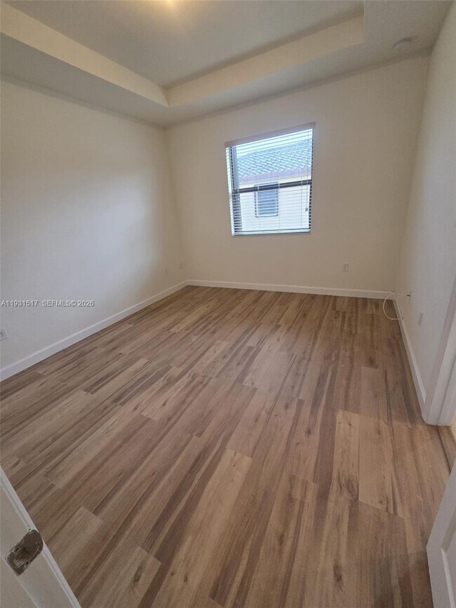 Building Photo - 105 SE 33rd Terrace