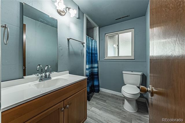 Building Photo - 3375 Montebello Dr W