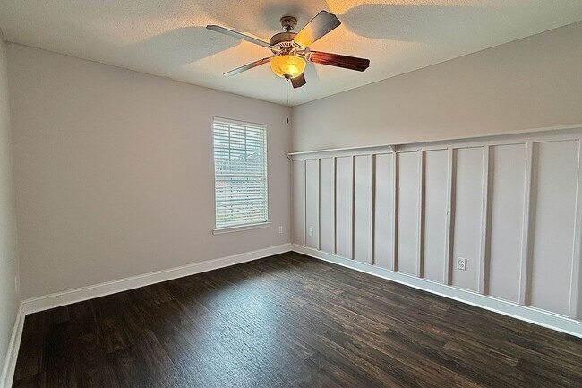 Building Photo - 309 Nashview Trail