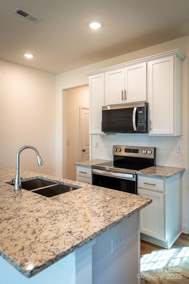 Building Photo - 5021 Cherry Gum Ct