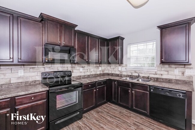 Building Photo - 2025 Misty Rose Lane