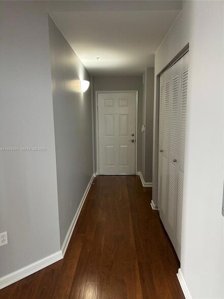 Building Photo - 1919 Van Buren St