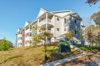 Building Photo - 401 Albany Turnpike