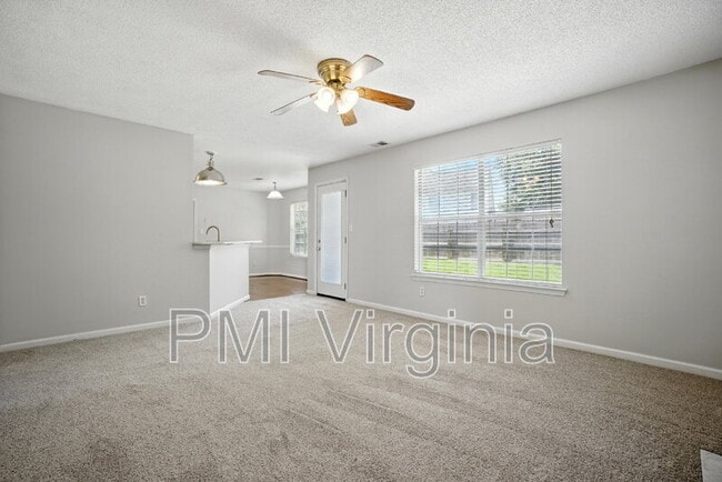 Building Photo - 312 Hickory Hinge Way