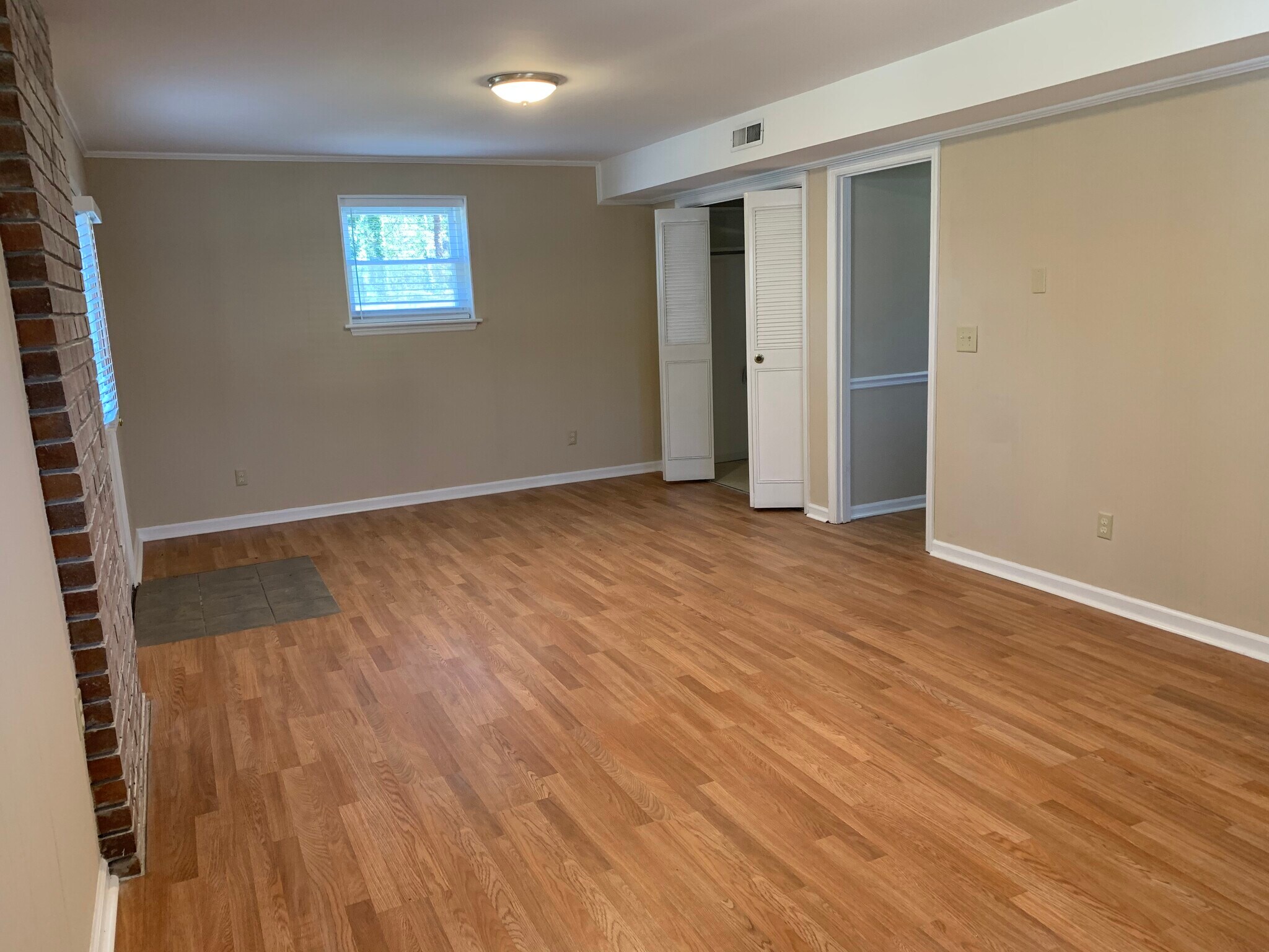Building Photo - 3085 Speicher Cir