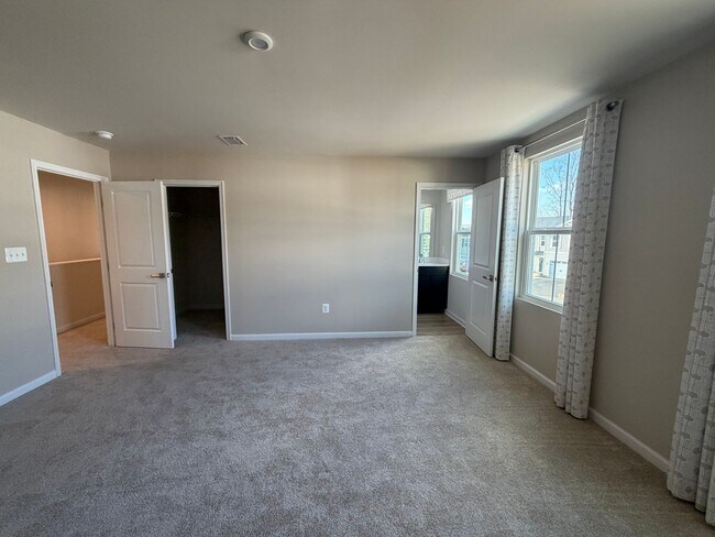 Building Photo - 59 Glacier Ave