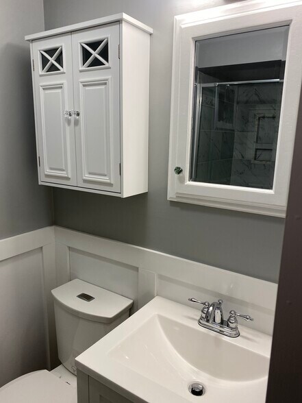 Building Photo - 32A Highland St