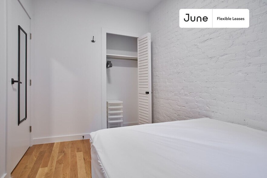 Building Photo - Cozy Private ROOM in Bed-Stuy