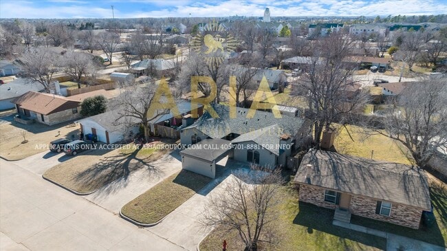 Building Photo - TOUR NOW for ESTIMATED MOVE IN BY 6/9/25! ...