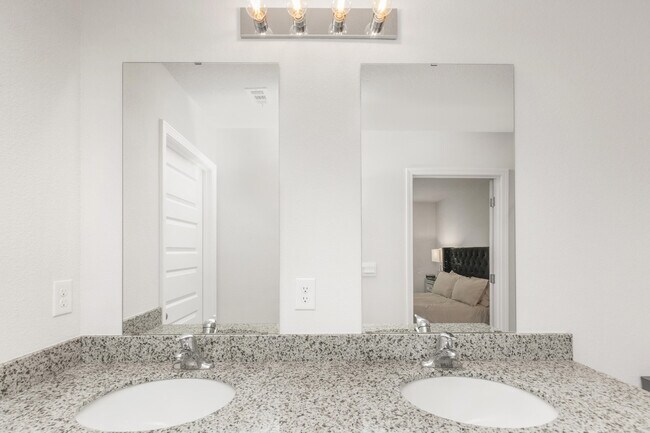 Building Photo - 3418 Phoenix Ct
