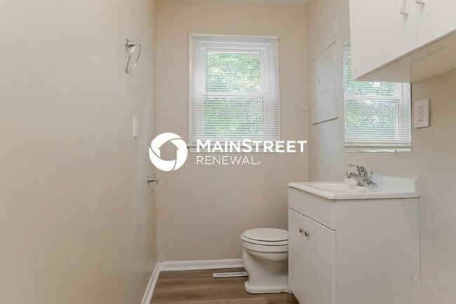 Building Photo - 3 Bedroom Pet-Friendly Home in BELTON, MO with Main Street Renewal
