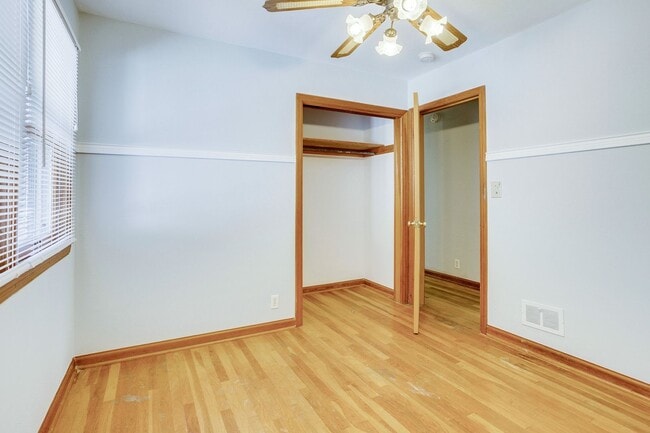 Building Photo - 3 bedroom, 2 bath Ranch -AVAILABLE AUGUST