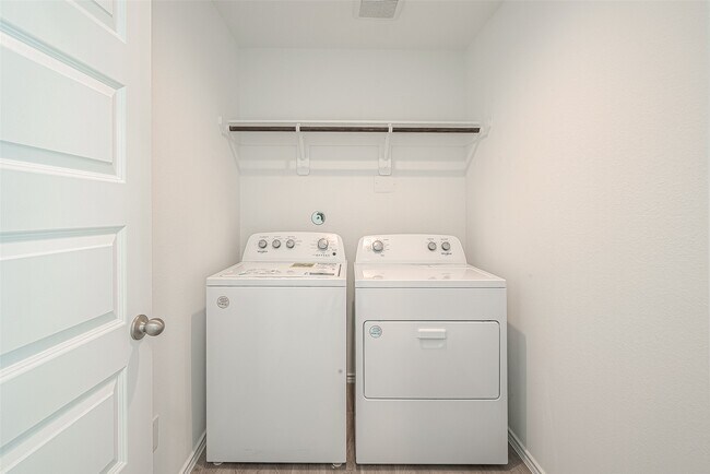 Building Photo - 2731 Willow Gulch Wy