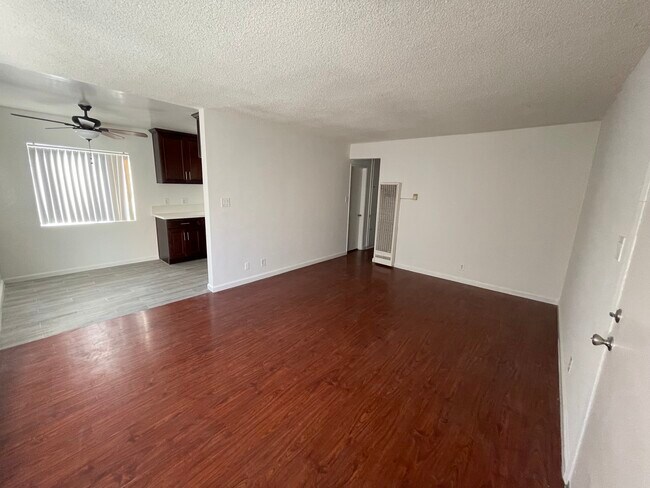 Building Photo - 11521 Cumpston St