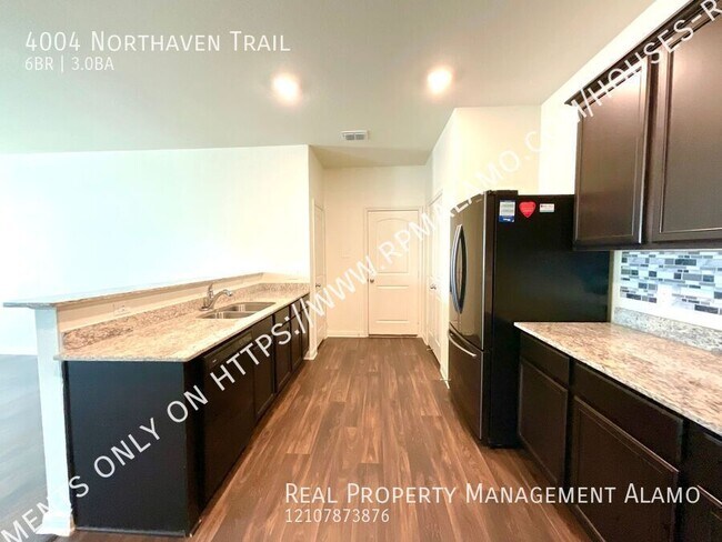 Building Photo - 4004 Northaven Trail