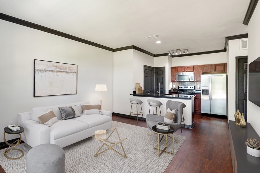 Building Photo - z-122325-Cortland Lakemont