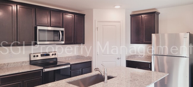 Building Photo - 1543 E Inouye Dr