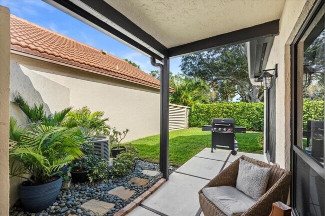 Building Photo - 4 Ironwood Way N