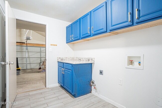 Building Photo - 12501 Sun Haven Dr