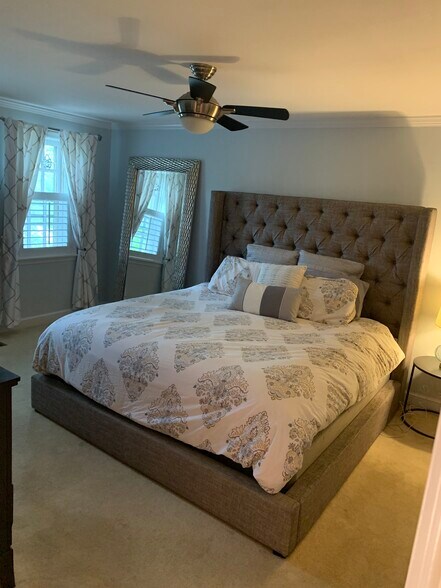 Master bedroom (third floor). - 2367 S Queen St
