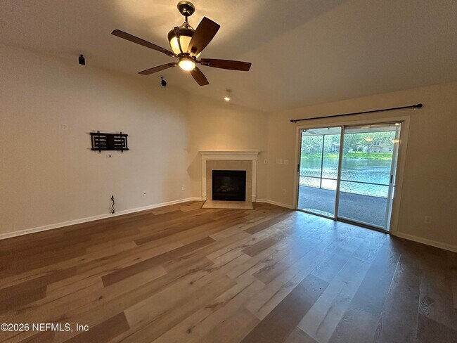 Building Photo - 13916 Fish Eagle Dr E