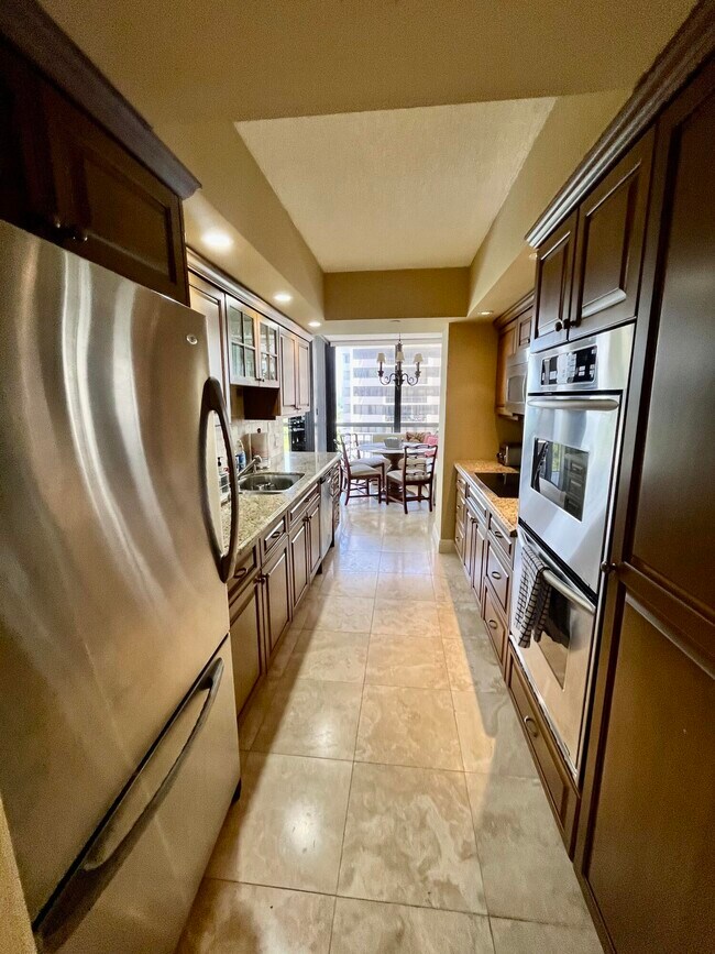 Building Photo - 4100 N Ocean Dr