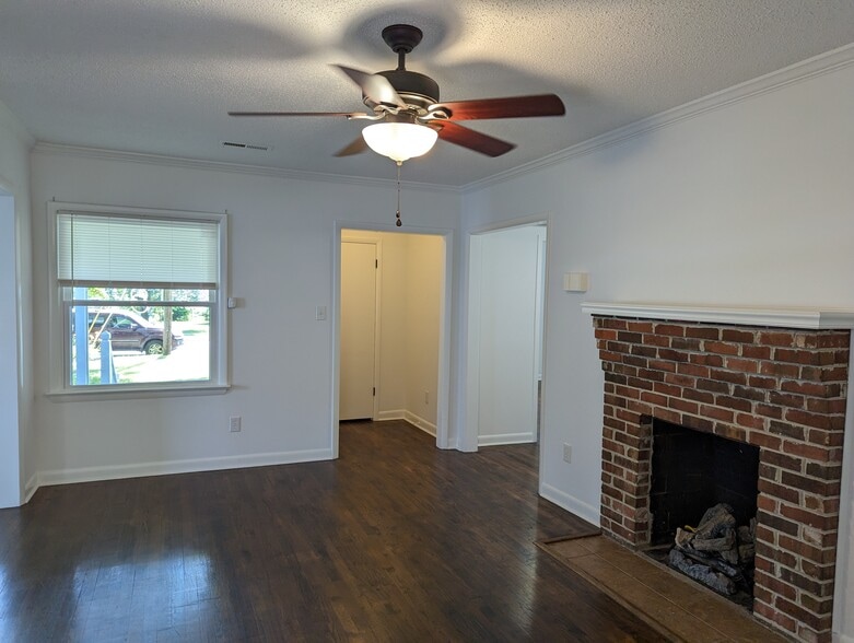 Living Room - 2615 Alabama St SW