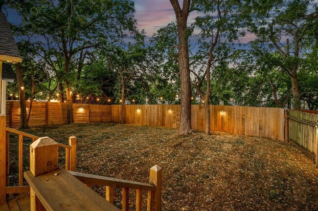 Building Photo - 12801 Magnolia Mound Trail