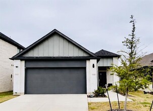Building Photo - 3810 Murvaul Dr