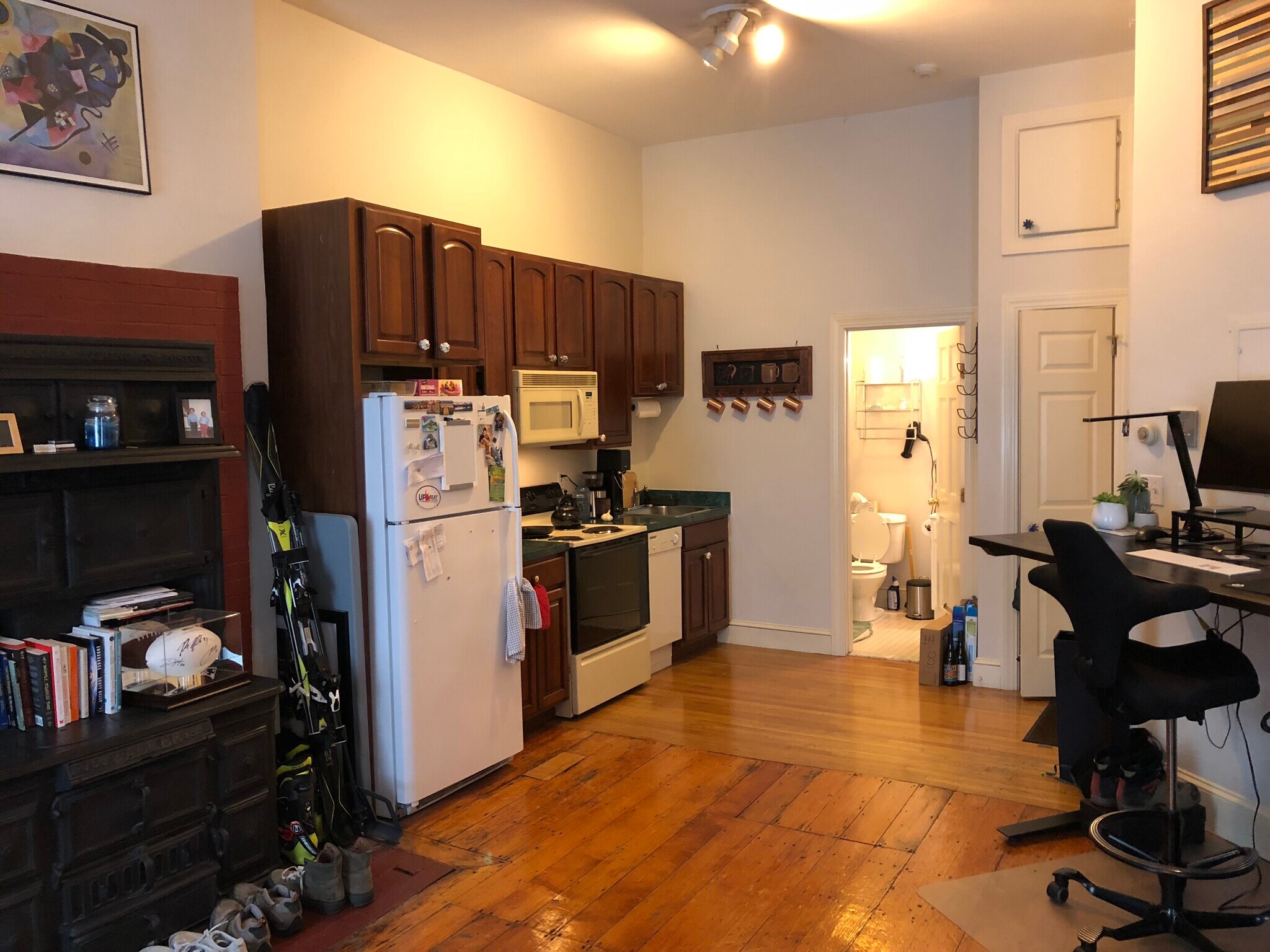 Building Photo - 109 Beacon St