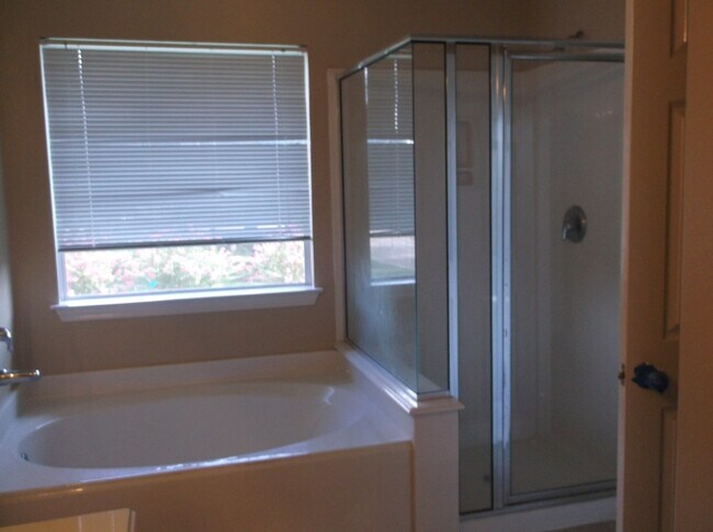 Building Photo - 16107 Sandy Path Ln