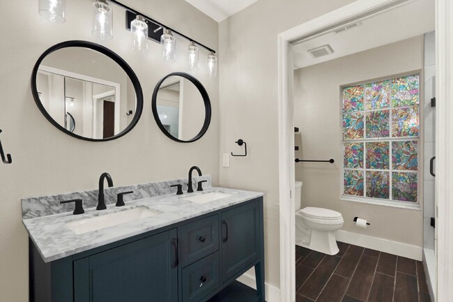 Building Photo - Charming 2-Bedroom + Bonus Room/Loft, 2-Bath Townhome Retreat in Conway!