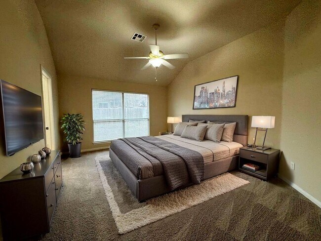 Building Photo - One-story brick home in popular Stoneridge Subdivision!