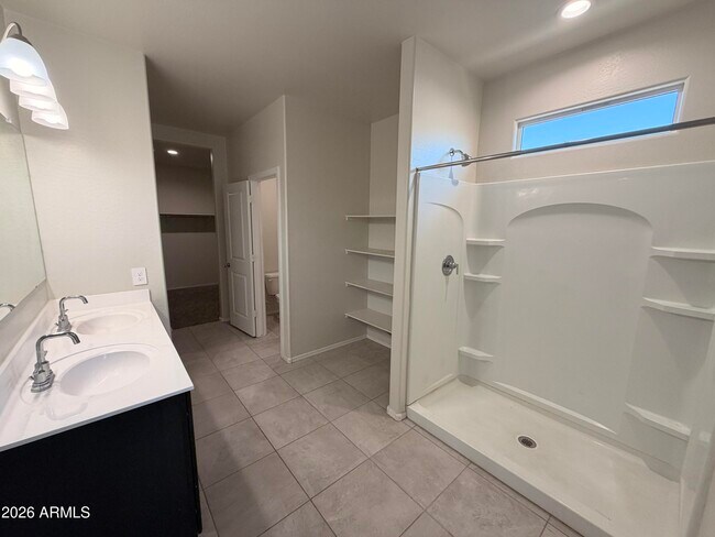 Building Photo - 18389 W Whispering Wind Dr