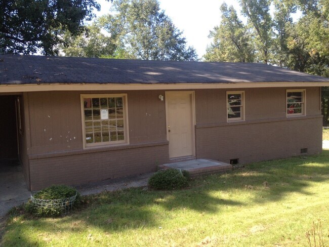 Building Photo - **UPCOMING**Total Electric** East Columbus, GA 3 Bedroom / 1 Bathroom Home for Rent***