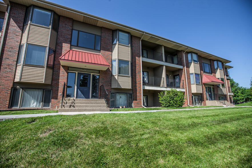 Building Photo - Argosy Apartments