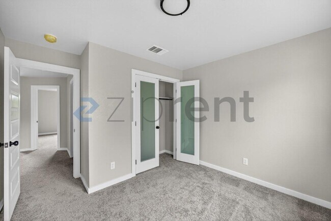 Building Photo - 10707 Shaenview