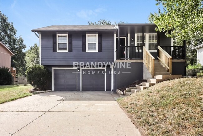 Primary Photo - 1909 NE McKee Ln