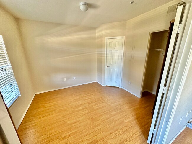 Building Photo - 15095 N Thompson Peak Pky