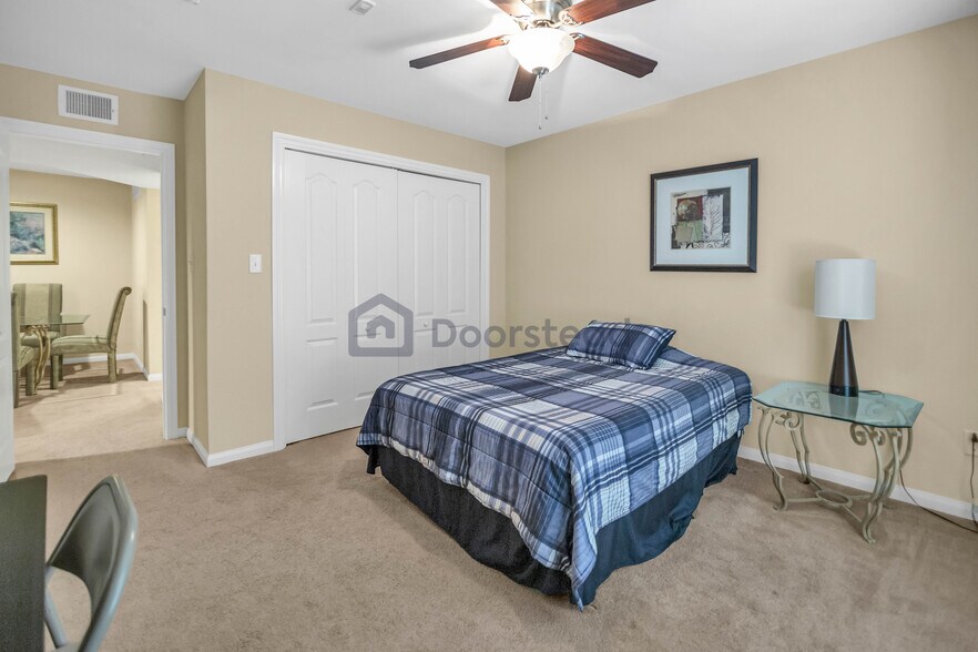 Building Photo - 8415 Hearth Dr